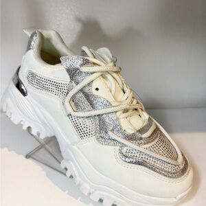 Elegant white Women's Sneakers